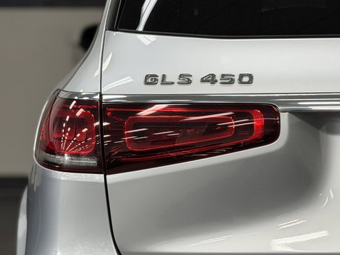 Used 2022 Mercedes-Benz GLS 450 4MATIC image 14