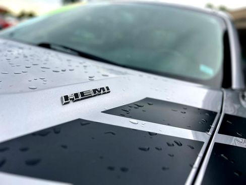 Used 2014 Dodge Challenger R/T image 10