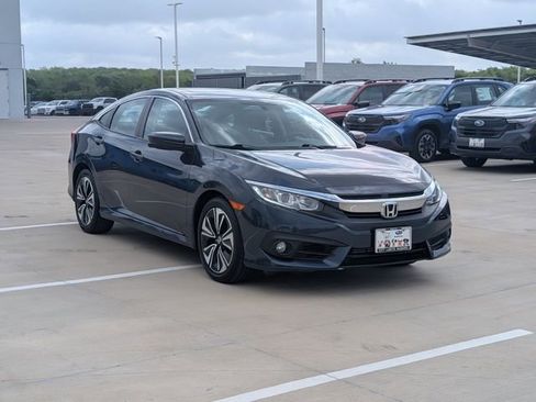Used 2017 Honda Civic EX-T image 7