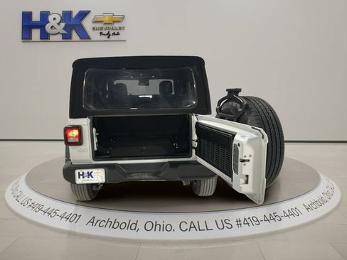 Used 2024 Jeep Wrangler Unlimited Sport AWD/4WD image 7