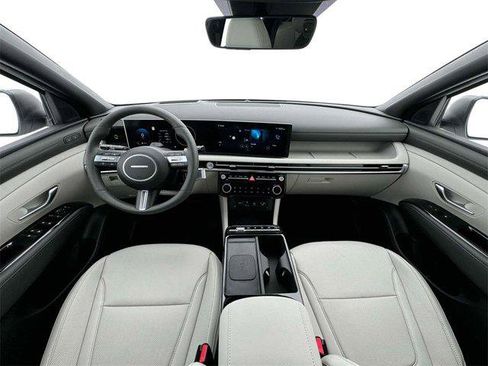 New 2025 Hyundai Tucson Limited image 13