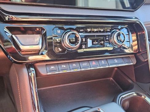 Used 2023 GMC Sierra 1500 AT4 w/ AT4 Premium Package image 24