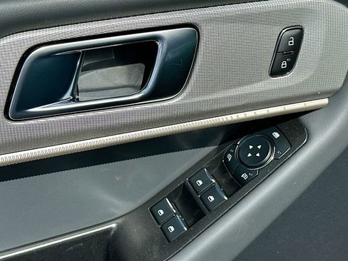 New 2026 Ford Explorer Active RWD image 13