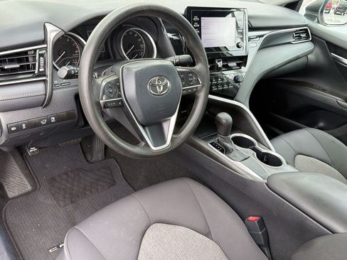 Used 2021 Toyota Camry LE w/ Carpet Mat Package (TMS) FWD image 4