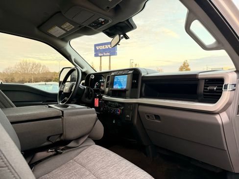 Used 2023 Ford F250 XL w/ STX Appearance Package image 31