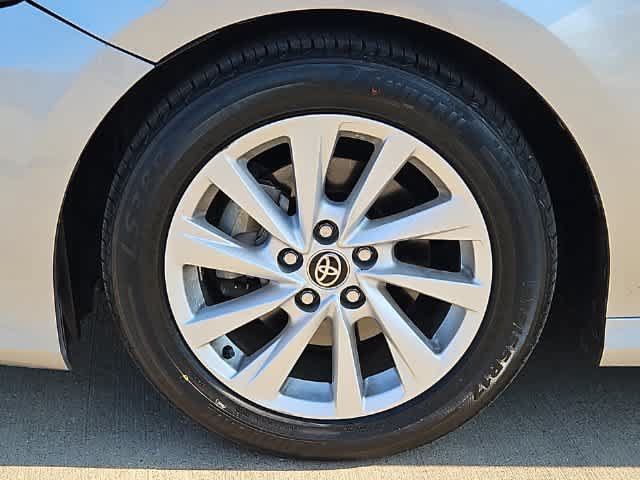 Used 2022 Toyota Camry LE FWD image 13