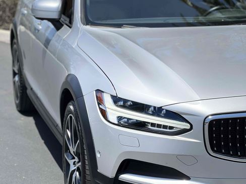 Used 2020 Volvo V90 T6 Cross Country AWD/4WD image 50