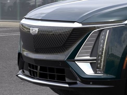 Used 2026 Cadillac Lyriq Luxury w/ LPO, Floor Liner Package RWD image 14