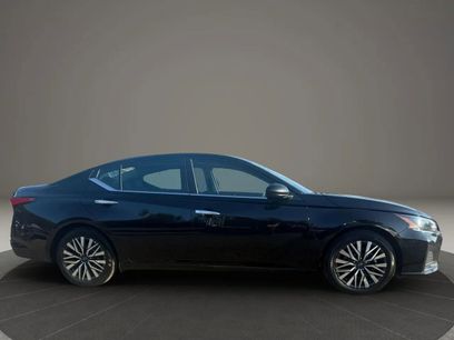 Used 2024 Nissan Altima 2.5 SV