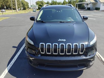 Used 2018 Jeep Cherokee Latitude w/ Safety Group