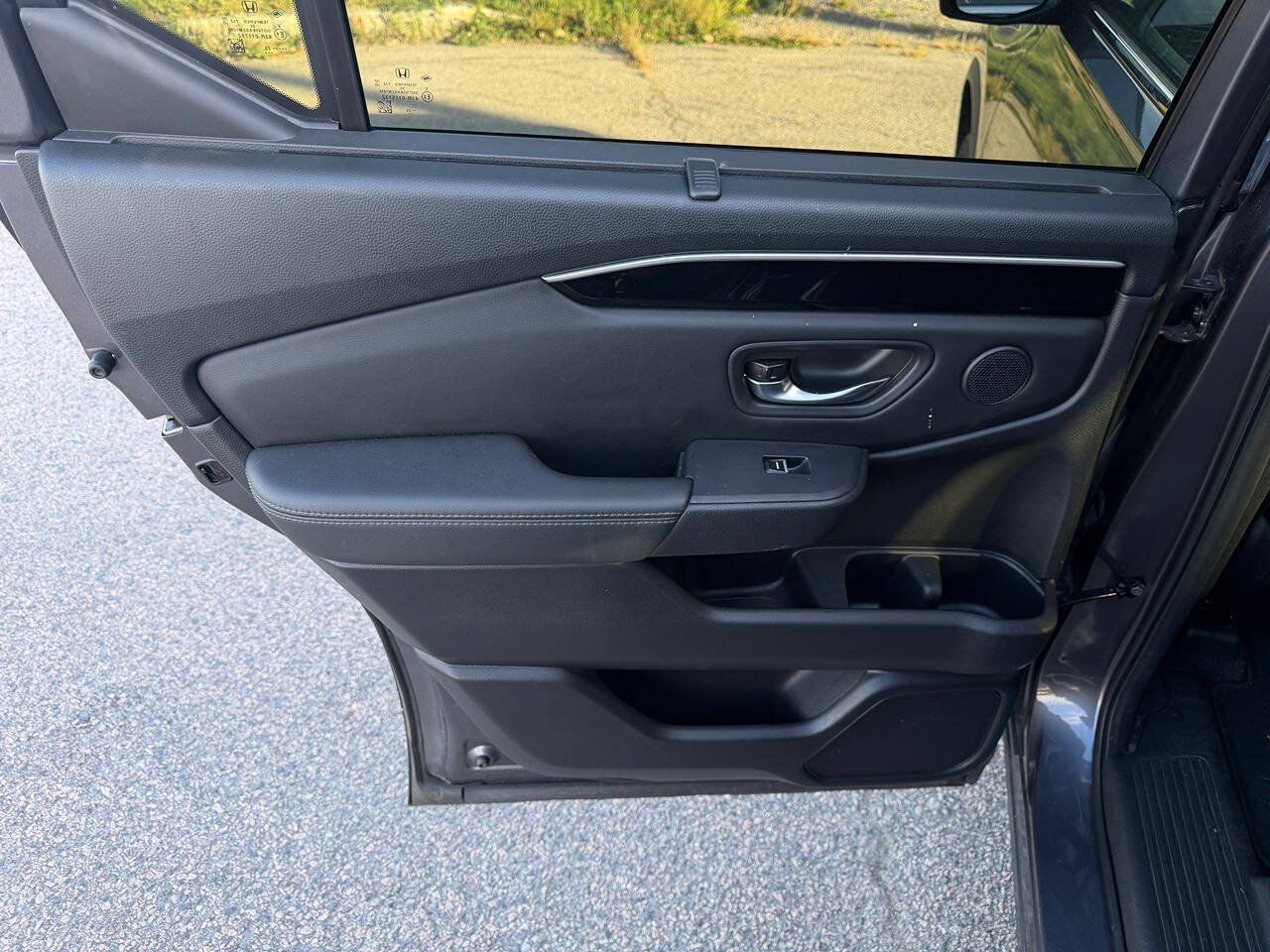 Used 2023 Honda Pilot Touring image 9