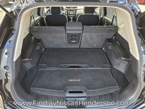 Used 2017 Nissan Rogue S AWD/4WD image 14