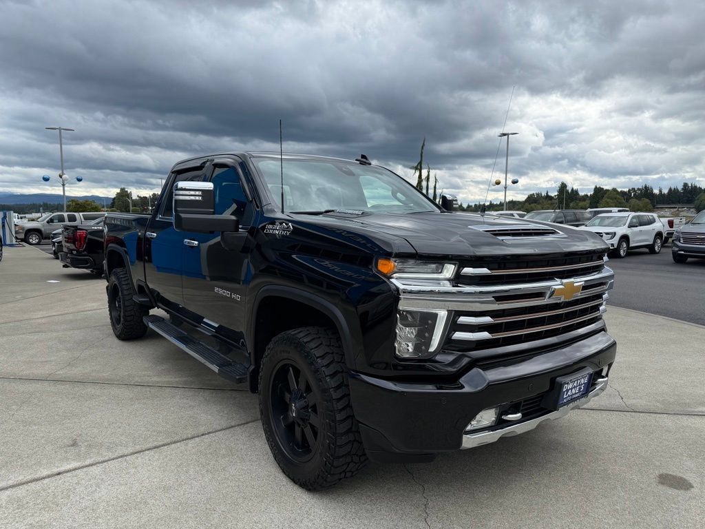 Used 2022 Chevrolet Silverado 2500 High Country w/ Technology Package AWD/4WD image 8