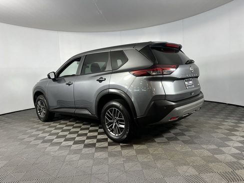 Used 2023 Nissan Rogue S image 8