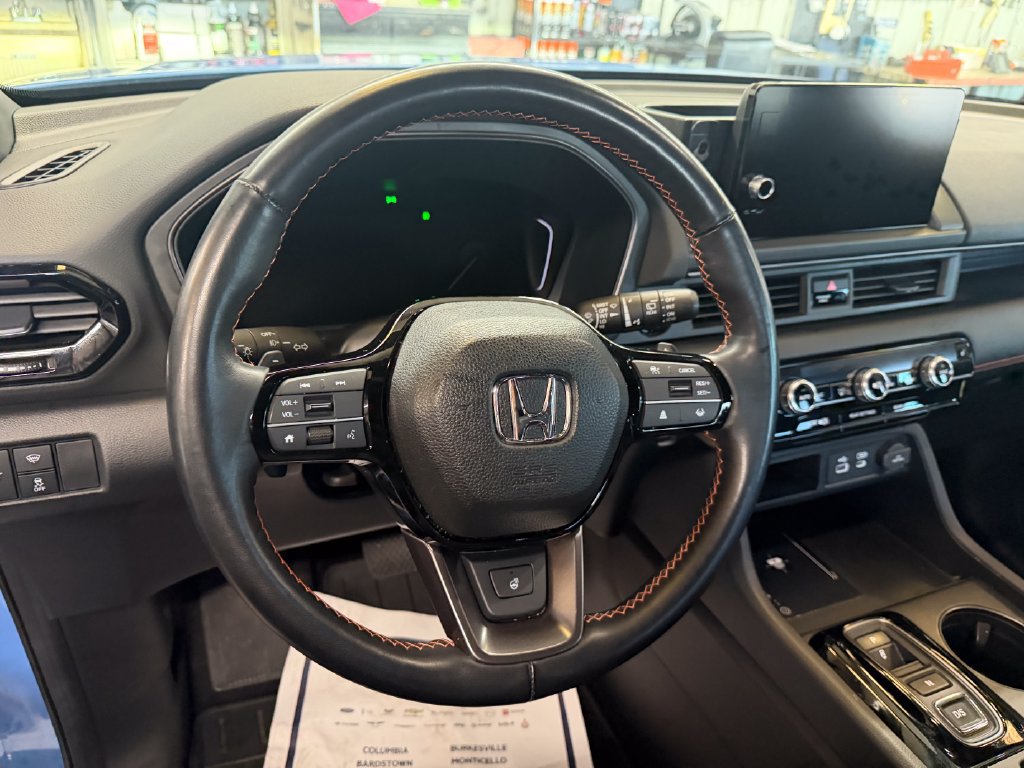 Used 2024 Honda Pilot TrailSport image 12