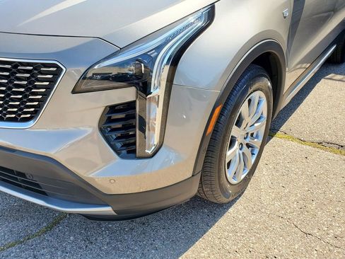 Certified 2022 Cadillac XT4 Premium Luxury w/ Enhanced Visibility Package image 7