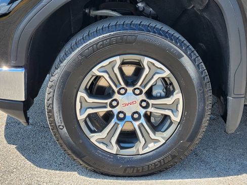 Certified 2026 GMC Sierra 1500 SLT AWD/4WD image 10
