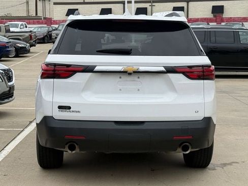 Used 2023 Chevrolet Traverse LT FWD image 5