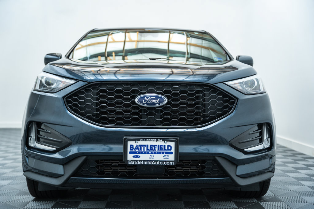 Used 2022 Ford Edge ST-Line w/ Class II Trailer Tow Package AWD/4WD image 2