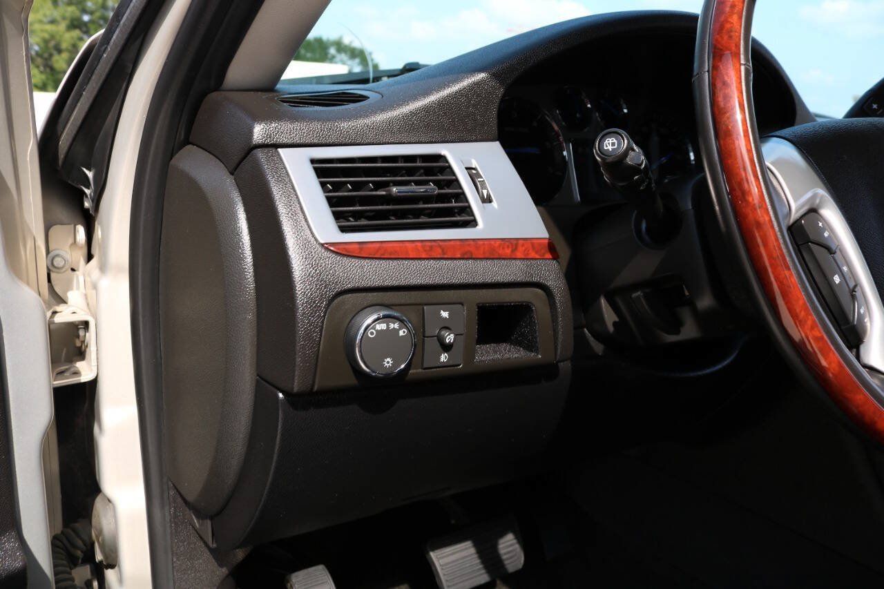 Used 2007 Cadillac Escalade AWD image 90