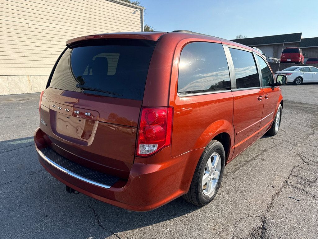 Used 2012 Dodge Grand Caravan SXT FWD image 6