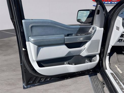 Used 2023 Ford F150 Limited image 13