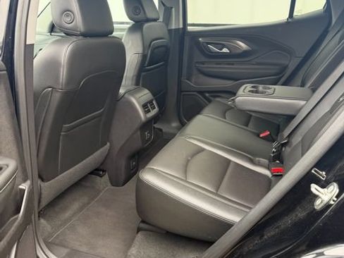 Used 2024 GMC Terrain SLT AWD/4WD image 8