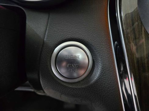 Used 2016 Mercedes-Benz C 350e Sedan image 33