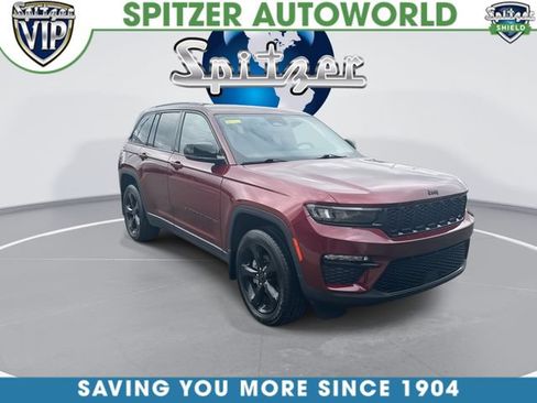 Used 2023 Jeep Grand Cherokee Limited w/ Black Appearance Package AWD/4WD image 2