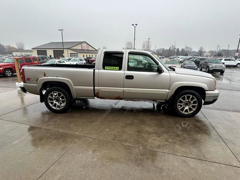 Used 2006 Chevrolet Silverado 1500 LT w/ Light Duty Power Package image 4