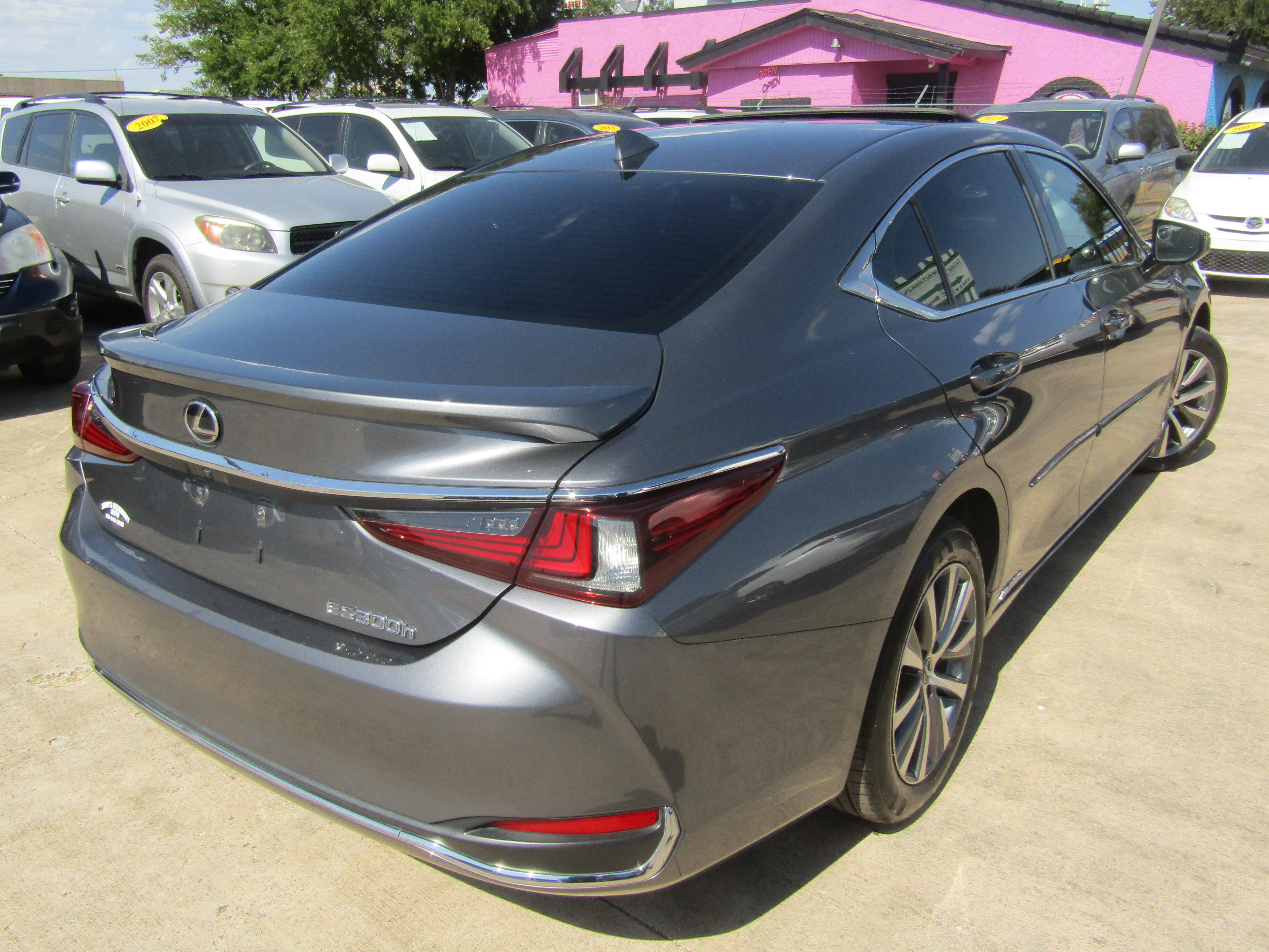 Used 2019 Lexus ES 300h FWD image 6