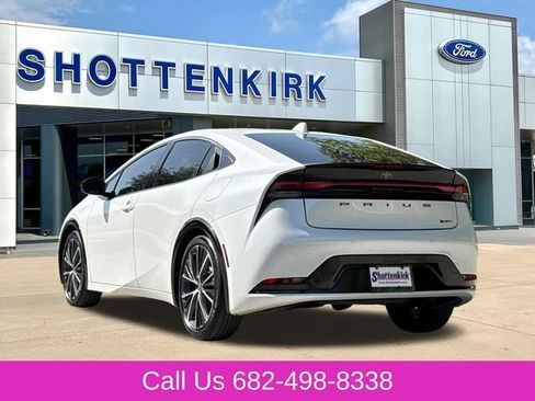 Used 2023 Toyota Prius XLE FWD image 6