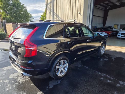 Used 2018 Volvo XC90 T5 Momentum image 6