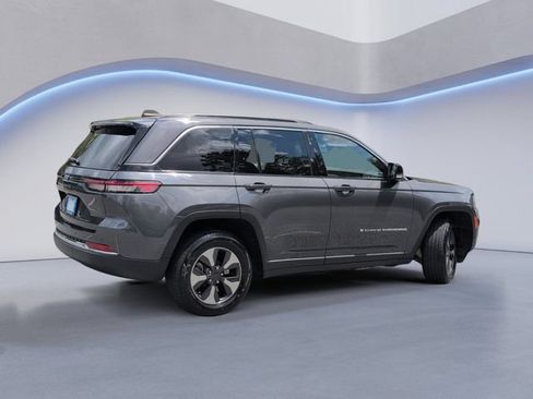 Used 2024 Jeep Grand Cherokee Limited 4xe AWD/4WD image 4