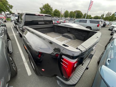 Used 2024 GMC Sierra 3500 Denali w/ Denali Reserve Package AWD/4WD image 2