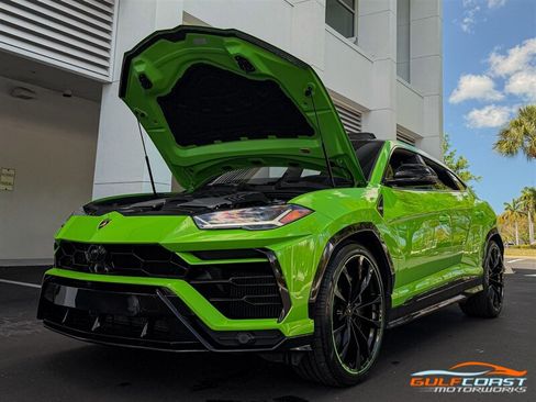 Used 2021 Lamborghini Urus AWD/4WD image 46