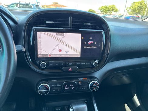 Used 2024 Kia Soul GT-Line FWD image 25
