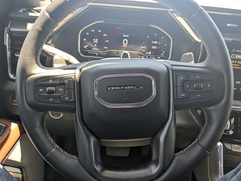 Used 2024 GMC Sierra 1500 Denali Ultimate AWD/4WD image 16
