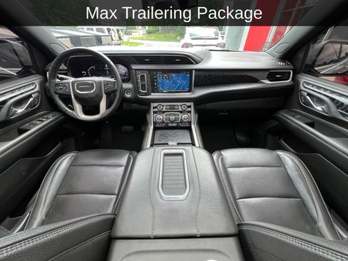 Used 2023 GMC Yukon XL Denali AWD/4WD image 4