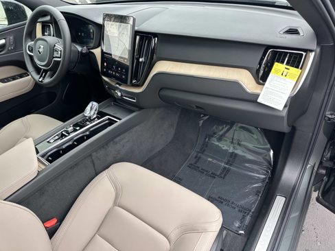 New 2026 Volvo XC60 B5 Core w/ Climate Package image 21