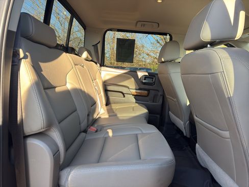 Used 2018 GMC Sierra 1500 SLT w/ SLT Premium Package image 16