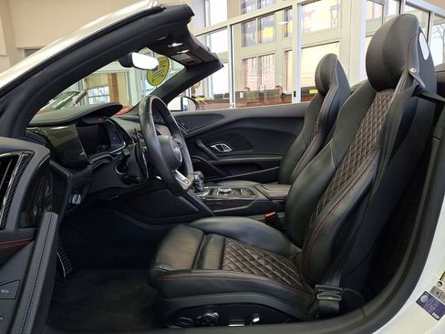 Used 2020 Audi R8 V10 w/ Carbon Exterior Package image 11