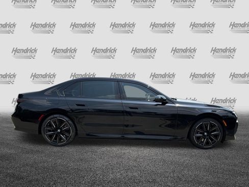 Certified 2023 BMW i7 xDrive60 AWD/4WD image 11