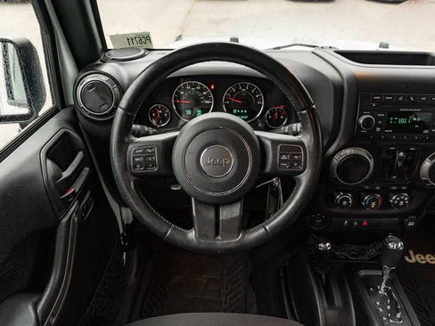 Used 2018 Jeep Wrangler Unlimited Sport S AWD/4WD image 22