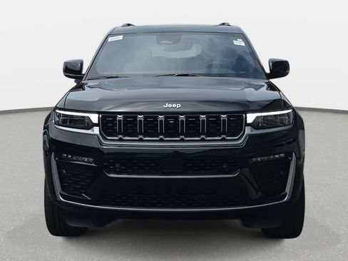 New 2026 Jeep Grand Cherokee L Summit AWD/4WD image 2
