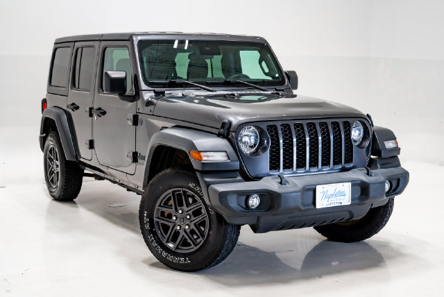 Used 2024 Jeep Wrangler Unlimited Sport AWD/4WD image 6