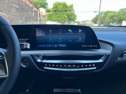 Used 2024 Cadillac Lyriq Luxury RWD image 32