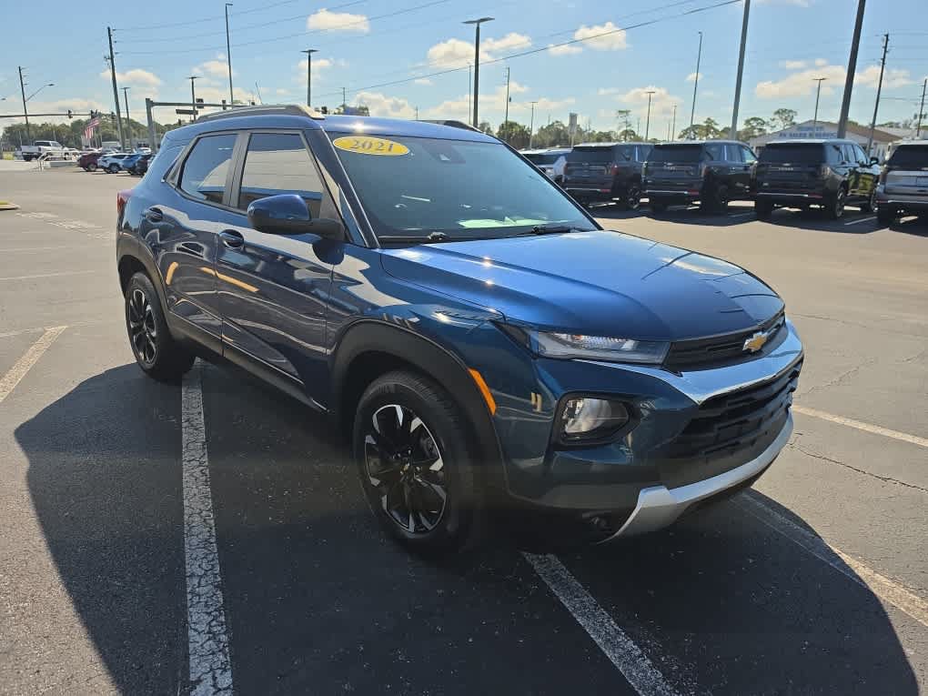 Used 2021 Chevrolet TrailBlazer LT w/ Premium Seating Package FWD image 7