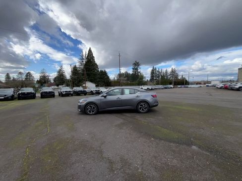 Used 2025 Nissan Sentra SV image 16