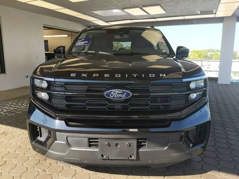 Used 2025 Ford Expedition Max Active AWD/4WD image 2